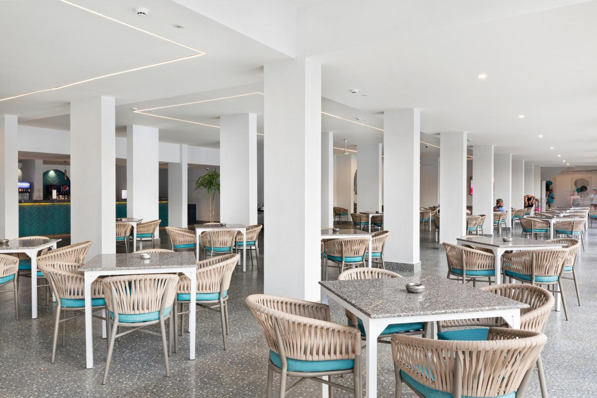 Beach Albatros Aqua Park - Hurghada Exterior photo The dining room at the hotel
