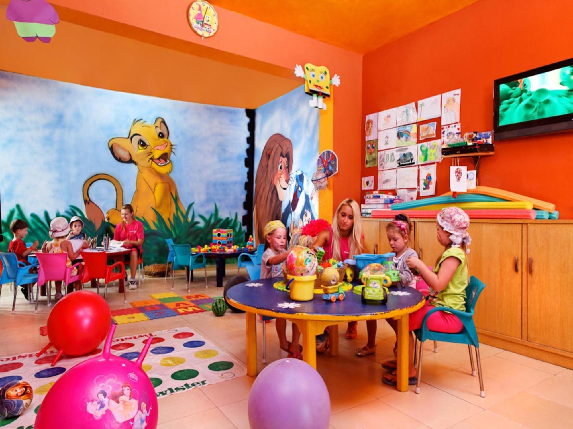Beach Albatros Aqua Park - Hurghada Exterior photo The Lion King Nursery